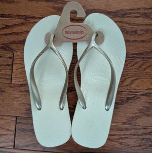 Havaianas High Platform Flip Flops Tan/Gold Size 9W